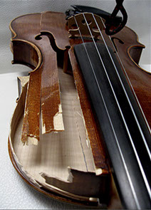 zerstörte Violine